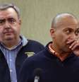 Edward Davis, comissário da Polícia de Boston, e Deval Patrick, governador do Massachusetts, durante entrevista à imprensa em Boston  Foto: AP