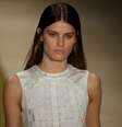<p>A top Isabelli Fontana durante desfile da Maria Filó</p>  Foto: Mauro Pimentel / Terra