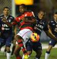 <p>Renato Abreu deixou o Flamengo em junho e pode acertar com o Santos já nesta sexta; meia foi indicado pelo técnico Claudinei Oliveira</p>  Foto: Paulo Sérgio / Agência Lance