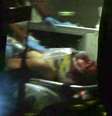 <p>Djokhar Tsarnaev, 19 anos, é levado de maca ao hospital após ser preso, em Watertown</p>  Foto: AP