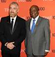 Brasileiros premiados, Alex Atala e Joaquim Barbosa posam para foto durante evento da 'Time'  Foto: Getty Images 