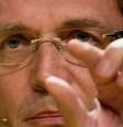 <p>Secretário-geral da Fifa disse que entidade deve ser menos tolerante com atrasos</p>  Foto: Getty Images 