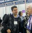 James Watson (dir.) ao lado do professor Salmo Raskin, da PUCPR. "Ainda temos certas limitações, mas elas certamente terão sido transpostas quando comemorarmos os 70 anos da descoberta da Dupla Hélice do DNA", diz Raskin  Foto: Arquivo Pessoal / Divulgação