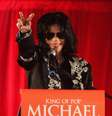 Michael Jackson durante o lançamento da turnê 'Is This It'. Ele morreu antes dos shows  Foto: Getty Images 