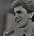 <p>Caetano Veloso apresentou 'Alegria, Alegria' ao lado dos roqueiros argentinos do Beat Boys</p>  Foto: Reprodução