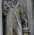 <p>Est&aacute;tua de Lavoisier no H&ocirc;tel de Ville de Paris. Franc&ecirc;s &eacute; considerado pai da qu&iacute;mica moderna</p>  Foto: Wikimedia