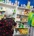 Segundo o IBGE, a pressão no preço dos remédios foi consequência do reajuste anual que passou a valer a partir de 31 de março, variando entre 1,36% e 4,76%, conforme o tipo de medicamento.  Foto: EFE