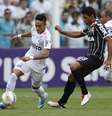 <p>Bem marcado, atacante pouco apareceu na final do Campeonato Paulista</p>  Foto: Ricardo Matsukawa / Terra