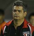 <p>Com baixas, técnico espera por novos nomes no elenco para segundo semestre</p>  Foto: Rubens Chiri/saopaulofc.net / Divulgação