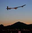 <p>Avi&atilde;o solar Impulse deixou aeroporto Sky Harbor em Phoenix, nos EUA, na madrugada de quarta-feira</p>  Foto: AP