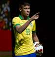 <p>Neymar em evento patrocinado pela Nike em que confessou obsessão por rede social, além de mostrar chuteira e nova camisa do Brasil</p>  Foto: Mauro Pimentel / Terra