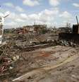 Trabalho de seleção, remoção e extinção dos escombros de Moore pode levar pelo menos três meses  Foto: AP