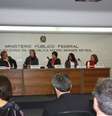 <p>João Vicente, filho de Jango, ao lado de Maria do Rosário e Rosa Cardoso</p><p> </p>  Foto: Ascom PR-RS / Divulgação