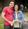 <p>Casal Aline Capote e Felipe Dias reclamou de pouca informação</p>  Foto: Daniel Ramalho / Terra