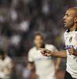 <p>Emerson já foi punido no Corinthians pelo excesso de atrasos</p>  Foto: Miguel Schincariol / Gazeta Press