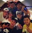 <p>Neymar publicou foto com os amigos no voo para Barcelona</p>  Foto: Instagram / Reprodução