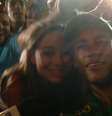 Neymar pegou o celular da mão da jovem e tirou a foto dos dois em frente ao hotel da Seleção  Foto: Foto tirada por Neymar / Reprodução