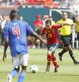 <p>Cazorla afirmou que partida de estreia será diferente para os espanhois</p>  Foto: EFE