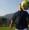 <p>&Iacute;dolo rubro-negro elogiou poss&iacute;vel contrata&ccedil;&atilde;o do treinador</p>  Foto: Mauro Pimentel / Terra