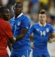 <p>Washington foi ao Rio assistir ao empate entre Itália e Haiti em São Januário</p>  Foto: Daniel Ramalho / Terra