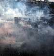 Novos enfrentamentos entre a polícia e manifestantes na Praça Taksim, em Istambul  Foto: AP