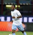 <p>Ogenyi Onazi sofreu lesão no joelho e só deve voltar aos gramados em um mês</p>  Foto: Getty Images 