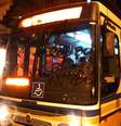 <p>Ônibus pichado durante manifestações contra o aumento da passagem em Porto Alegre</p>  Foto: Daniel Favero / Terra