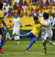 <p>Brasileiro foi indicado por gol marcado contra o Japão pela Copa das Confederações</p>  Foto: Reuters