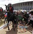 <p>No dia da estreia da Copa das Confederações, manifestantes protestaram dentro e fora do Estádio Nacional Mané Garrincha, em Brasília</p>  Foto: Reuters