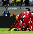 <p>Gol do Taiti emocionou jogadores</p>  Foto: Bruno Santos / Terra