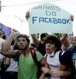 <p>Manifestantes vão às ruas de Fortaleza na última segunda; promessa de mais protestos na quarta</p>  Foto: Ricardo Matsukawa / Terra