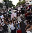 <p>O ato começou por volta das 17h perto do estádio Presidente Vargas, onde a seleção brasileira treinou à tarde, na região central da cidade</p>  Foto: Ricardo Matsukawa / Terra