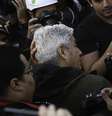 <p>O jornalista Caco Barcellos e sua equipe, da Rede Globo, foram expulsos do protesto em São Paulo</p>  Foto: Mauricio Camargo / Brazil Photo Press
