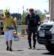 <p>Torcedores terão que entrar pela avenida Paulino Rocha para chegar ao Castelão</p>  Foto: Ricardo Matsukawa / Terra