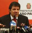 <p>Prefeito de São Paulo volta atrás e anuncia a redução da tarifa de ônibus na capital</p>  Foto: Marcos Bezerra / Futura Press