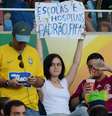 <p>Torcida no Maracanã festejou o Taiti e manteve o clima de protestos que tomou o Brasil</p>  Foto: Daniel Ramalho / Terra