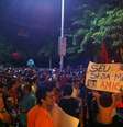<p>Os manifestantes sa&iacute;ram da Assembleia Legislativa e seguiram para o Pal&aacute;cio da Aboli&ccedil;&atilde;o, sede do governo do Estado, em Fortaleza, no Cear&aacute;</p>  Foto: Arituza Timbo / Especial para Terra