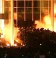 Polícia dispersa multidão que tenta invadir Palácio do Itamaraty em Brasília; grupo ocupou a rampa.  Foto: Reprodução