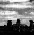 Imagem mostra o que seria um óvni sobre Stonehenge  Foto: Reprodução