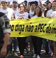 <p>Manifestantes protestam contra a PEC 37 e marcham pelas ruas de  Belém</p>  Foto: Filipe Faraon / Especial para Terra