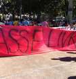 <p>Manifestantes do Movimento Passe Livre voltaram atrás e organizaram passeata neste sábado</p>  Foto: Fábio de Mello Castanho / Terra