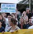 Com faixas e cartazes, manifestantes foram às ruas de Blumenau para pedir melhorias  Foto: Jaime Batista da Silva / vc repórter