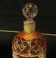<p><span style="font-family: Arial, sans-serif;">O frasco no novo perfume da Guerlain faz referência ao vidro da fragrância criada em 1853, a pedido de Napoleão III para sua esposa Eugenia. Abelhas, o símbolo do imperador, aparecem e relevo</span></p>  Foto: Rosângela Espinossi/Especial para o Terra