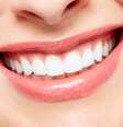 Pasta de dente em comprimido, que proporciona hálito refrescante e é enriquecida com silício orgânico, que ajuda a fortalecer a saúde da gengiva e a protege do envelhecimento precoce  Foto: Shutterstock
