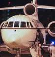Presidente boliviano é visto fora do avião presidencial em Fortaleza   Foto: Reuters