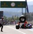 <p>Pneu que se soltou do carro de Mark Webber atingiu cinegrafista durante o GP da Alemanha</p>  Foto: AP