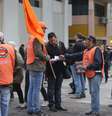 <p>Força Sindical distribui panfletos na Esquina Democrática, centro de Porto Alegre, pela grande mobilização envolvendo outras correntes sindicais</p>  Foto: Flavio Ferreira / Futura Press
