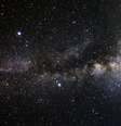 <p>Campo estelar com o Triângulo do Verão: uma formação no céu composta pelas estrelas Vega (esquerda, acima), Altair (meio, abaixo) e Deneb (esquerda)</p>  Foto: A. Fujii / Divulgação