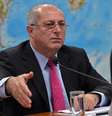 <p>O ministro das Comunicações, Paulo Bernardo, participou de assinatura de acordo na Espanha</p>  Foto: Agência Brasil