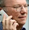 <p>Chairman do Google, Eric Schmidt&nbsp;n&atilde;o explicou declara&ccedil;&atilde;o, mas refor&ccedil;ou que h&aacute;&nbsp;testes rigorosos</p>  Foto: AFP